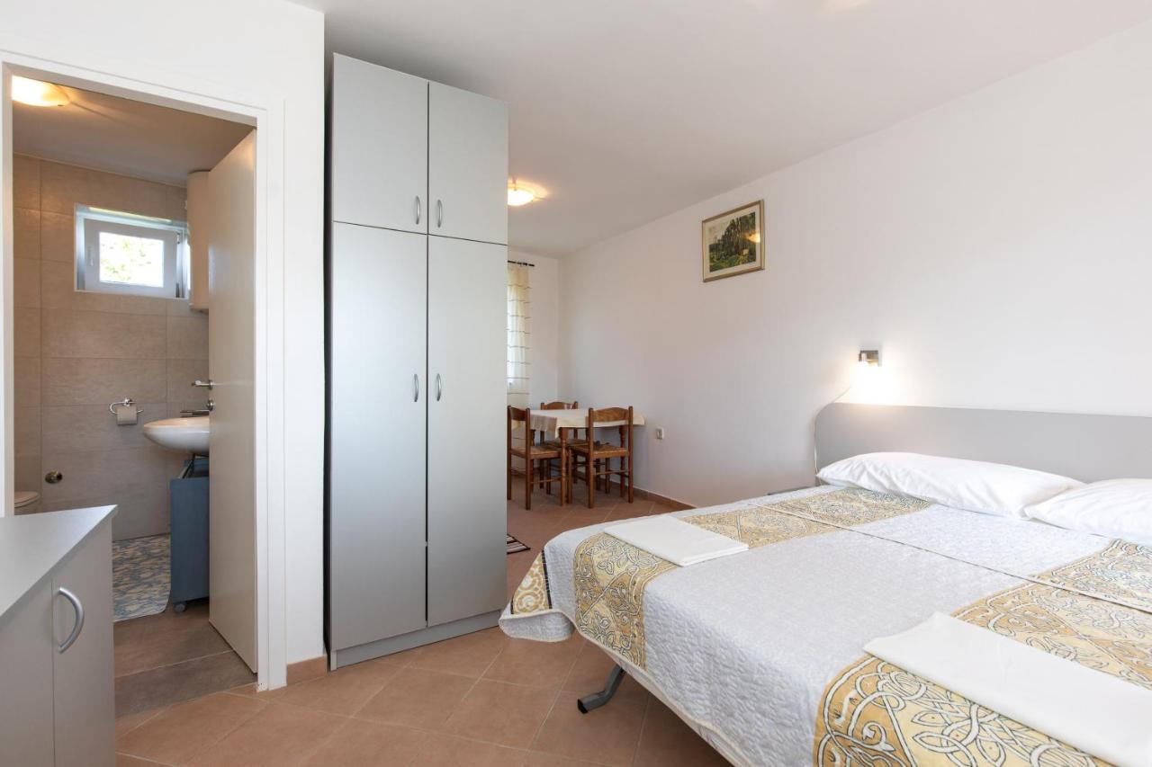 Apartmani "Ruza" Porat  Eksteriør bilde